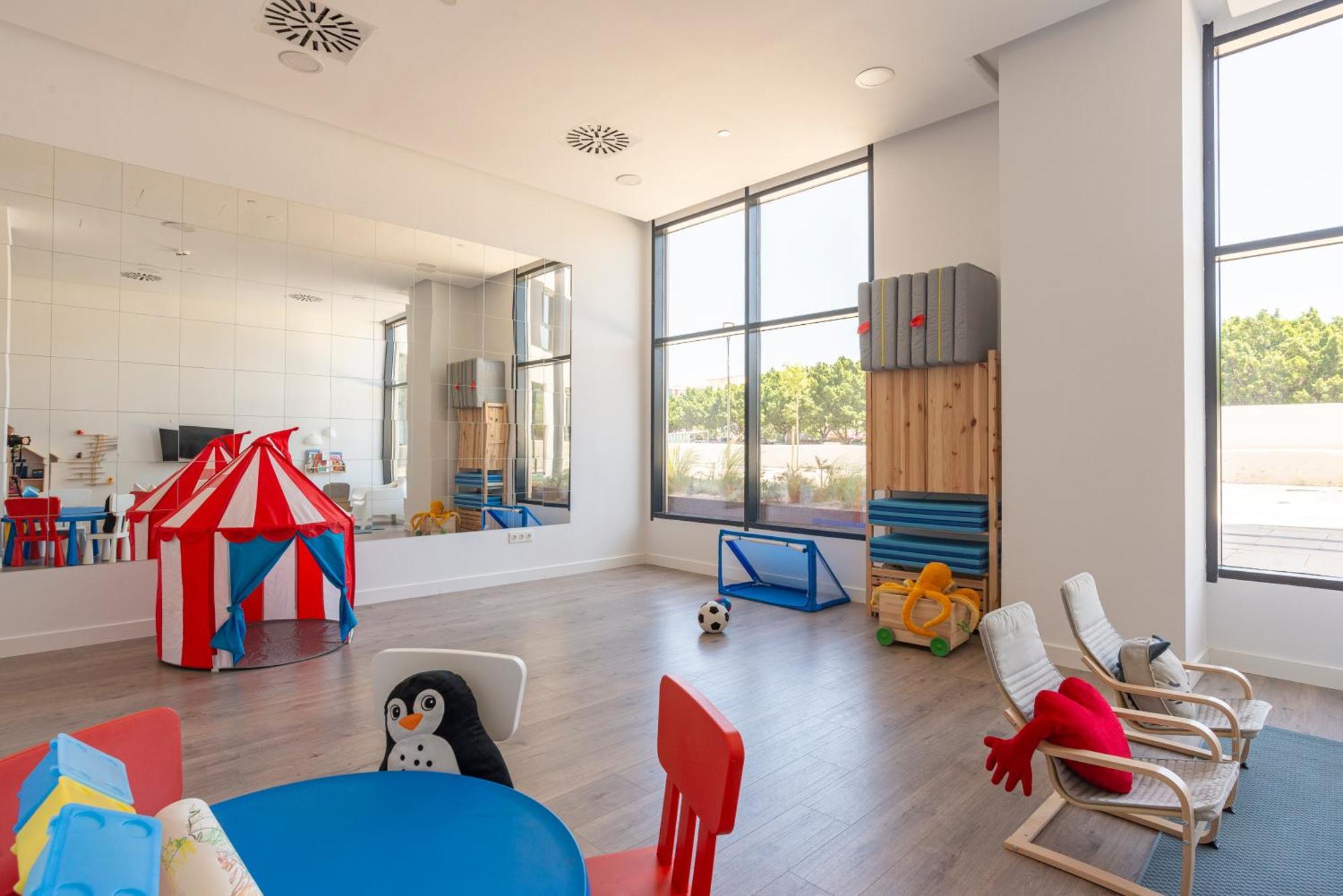 Apartment Skyline Iv Pool & Coworking By Ele *